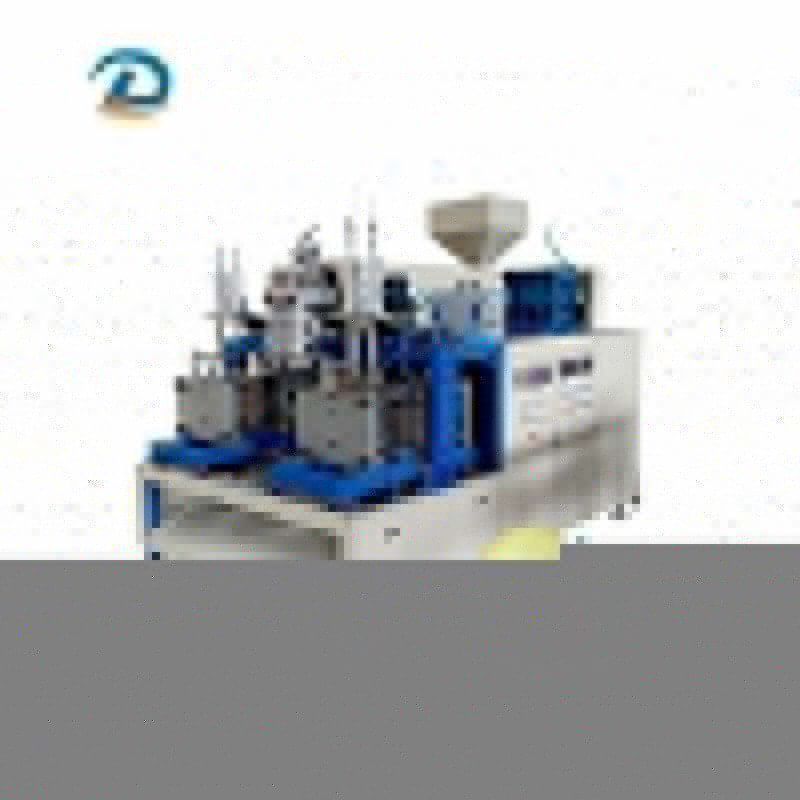 M&aacute;quina de moldagem por sopro para regador com m&uacute;ltiplas cavidades: HDPE/PE/PP Compat&iacute;vel com moldagem de regador de 0,1L-30L