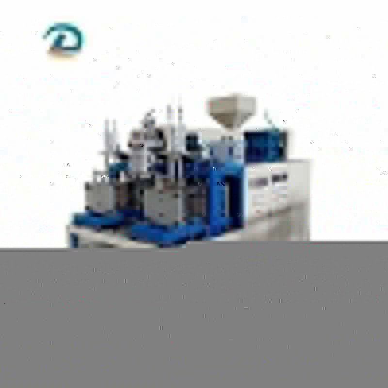 M&aacute;quina de moldagem por sopro para regador com m&uacute;ltiplas cavidades: HDPE/PE/PP Compat&iacute;vel com moldagem de regador de 0,1L-30L