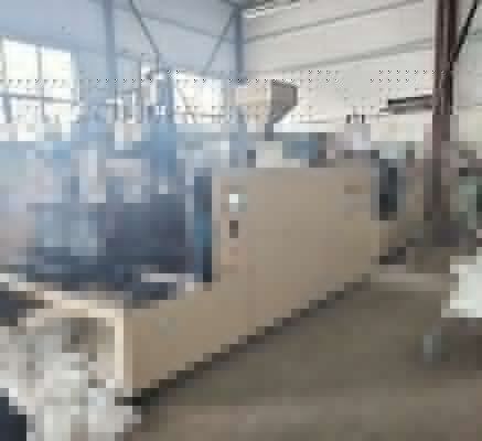 Cliente nigeriano visita nossa f&aacute;brica de m&aacute;quinas de moldagem por sopro para inspe&ccedil;&atilde;o